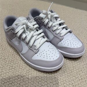 Nike low tops EUC
